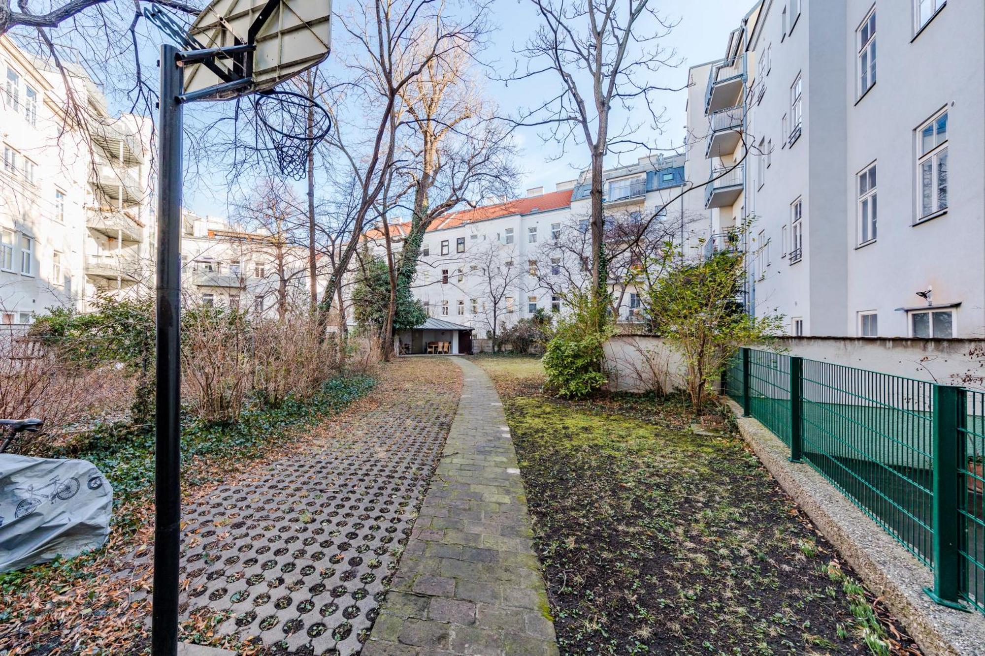 Urban Vienna Living - 18Th District Apart otel Dış mekan fotoğraf